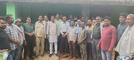 पाली तानाखार विधायक मोहितराम ने चैतमा, कोरबी एवं गुरसिया में कार्यकर्ताओं का लिया बैठक, कहा – टिकट का चिंता नहीं पार्टी को जीत दिलाने के लिए कार्य करेंगे