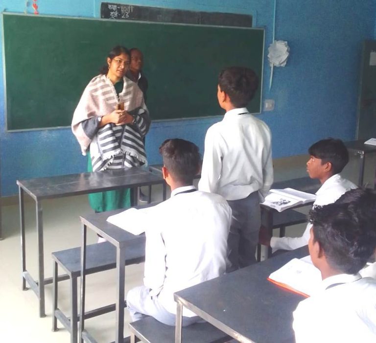 एसडीएम ने किया हाईस्कूल इरफ का निरीक्षण, दो शिक्षक मिले अनुपस्थित*जारी किया  नोटिस ,