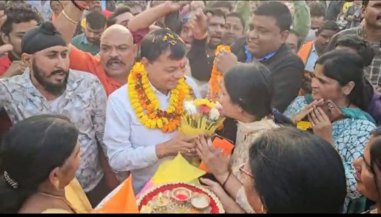 कार्यकर्ताओं की बदौलत मंत्री बना,यह पद आपका है,मंत्री भी आप हैं: लखन