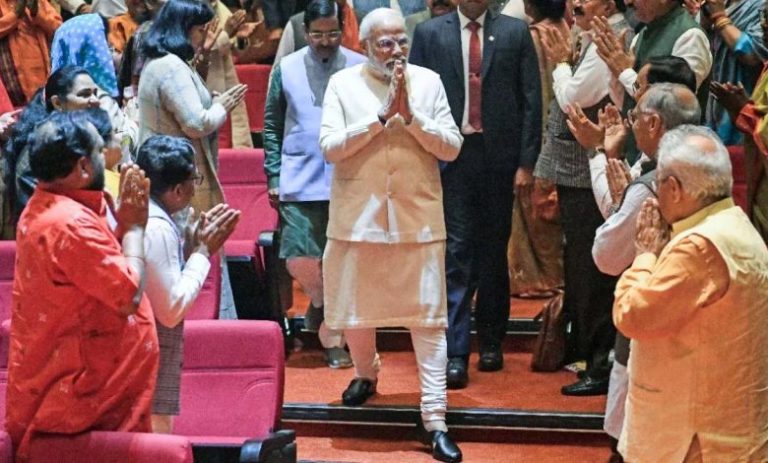 हर लोकसभा सीट पर महिला लाभार्थियों का वोटबैंक मजबूत करने में जुटी भाजपा, 20 हजार लाभार्थियों की सेल्फी का रखा लक्ष्य