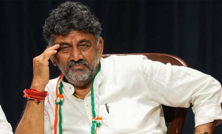 नतीजे से पहले कांग्रेस को सताने लगा हॉर्स ट्रेडिंग का डर? डीके शिवकुमार बोले- MLA संभालने को तैयार