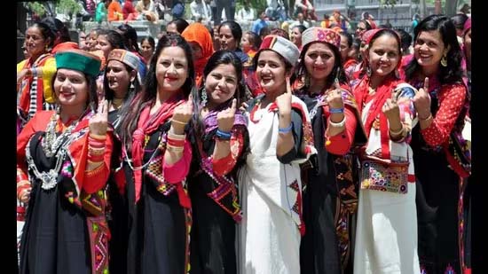 महिलाएं रहीं किंगमेकर्स, कैसे आखिरी समय में BJP के एक दांव ने पलटी तीनों राज्यों की बाजी