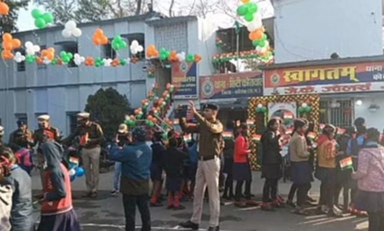 Republic Day: कोरबा में धूमधाम से मनाया गया गणतंत्र दिवस, शान से लहराया तिरंगा; शहीदों को किया गया याद