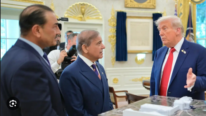 “पाकिस्तान ने अमेरिका को पोर्ट संचालन की पेशकश की, भारत के लिए इस उदारता का क्या महत्व?”