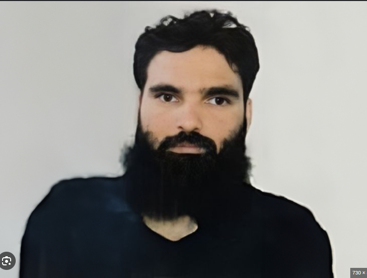 दीवारों पर चिपके पोस्टर – और एक डॉक्टर की गिरफ़्तारी की कहानी