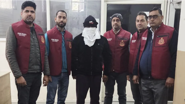 फर्जी आयकर अधिकारी बनकर एक किलो सोना लूटने वाला गिरफ्तार, पुलिस ने 130 ग्राम Gold और बाइक बरामद की