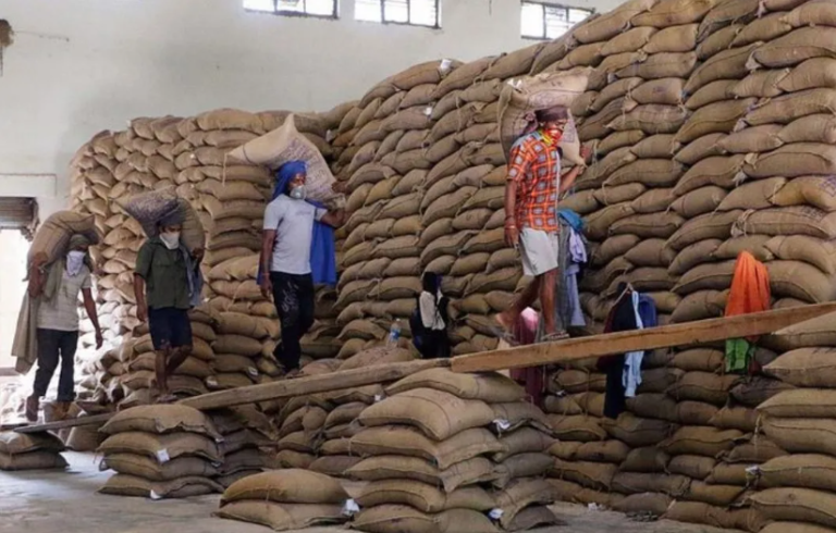 सरकारी गोदाम चावल से भर गए! रिकॉर्ड 5.75 करोड़ टन स्टॉक; MSP और किसानों से जुड़ी वजह हैरान कर देगी