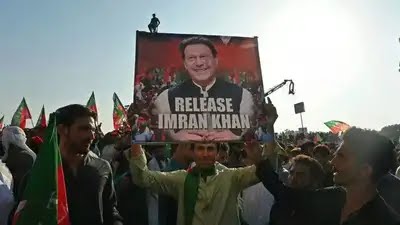 इमरान खान जिंदा है, मुलाक़ात के बाद बहन नें दी जानकारी,मेंटल टार्चर किया जा रहा