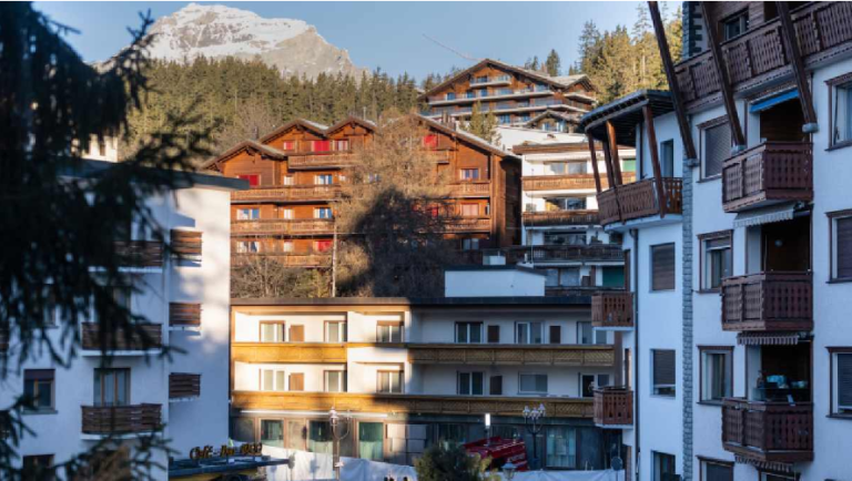 ‘हम खाना-सोना भूल गए…’, स्विट्जरलैंड में 40 लोगों की मौत के बाद बार मालिक ने तोड़ी चुप्पी