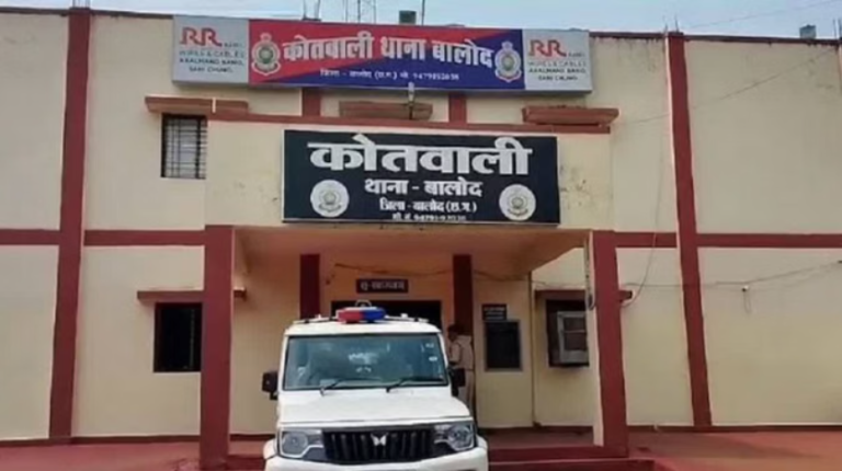 प्रेमजाल में फंसा युवती को ब्लैकमेल कर वसूले पैसे, अश्लील वीडियो सोशल मीडिया पर किया वायरल