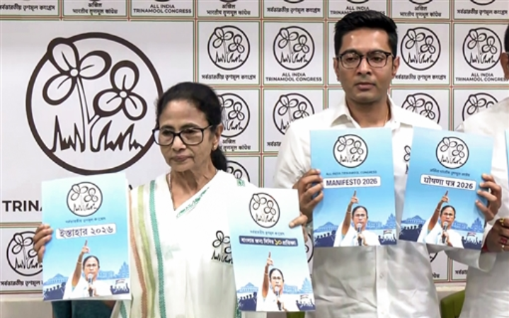 बेरोजगारों को 18000 की मदद, पक्के घर का वादा… TMC के घोषणापत्र में महिलाओं के लिए भी बड़े एलान